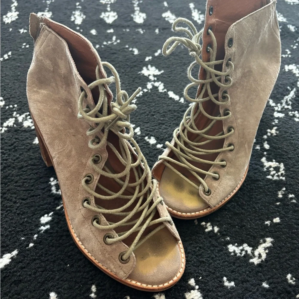 Jeffrey Campbell Cors Peep Toe Bootie - Picture 2 of 7